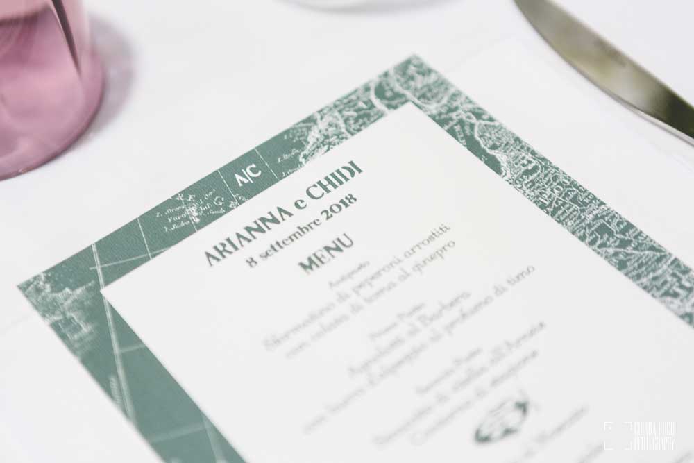 Menu_da_piatto_tema_viaggio_verde_dirigibili_cartina_geografica_matrimonio_nozze_ToThee.jpg